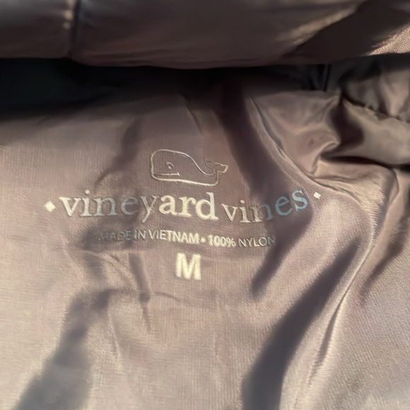 COPY - Like New! Vineyard Vines Lightweight Quilted Jacket- Gray- Size Medium - Picture 6 of 8
